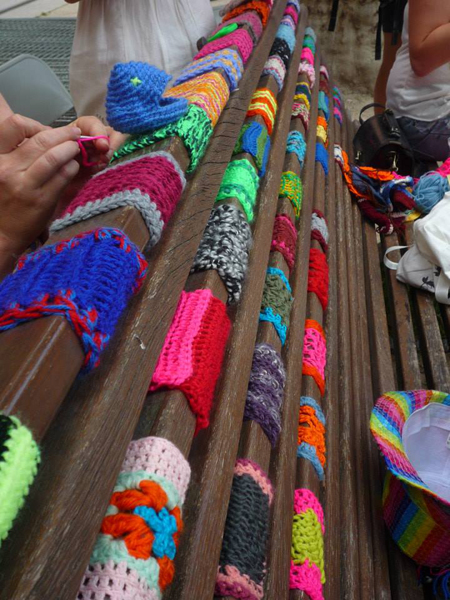 2015_04_14_Photo_AperoTricotChambery_YarnBombing2014
