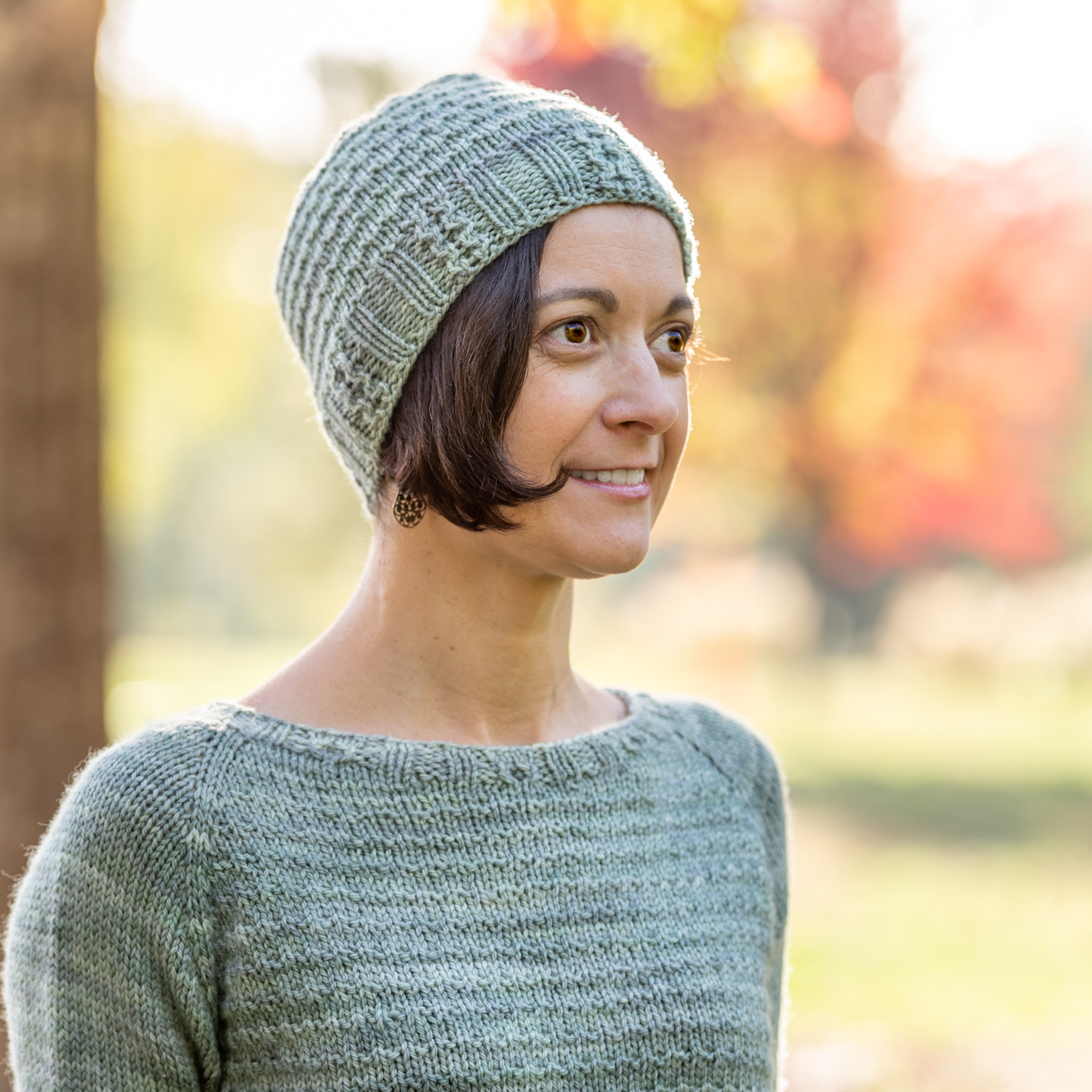 Je tricote un bonnet avec des côtes torsadées (2)